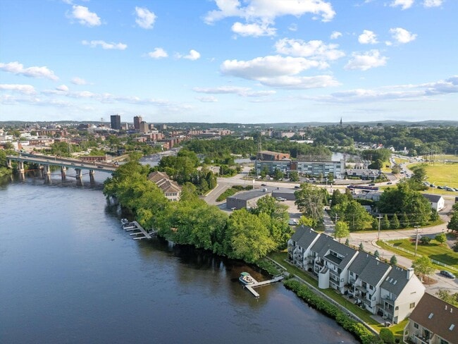 Building Photo - 33 River Front Dr