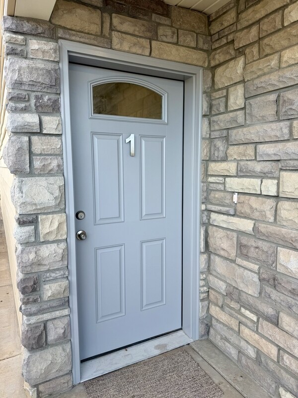 Building Photo - 361 W 400 S