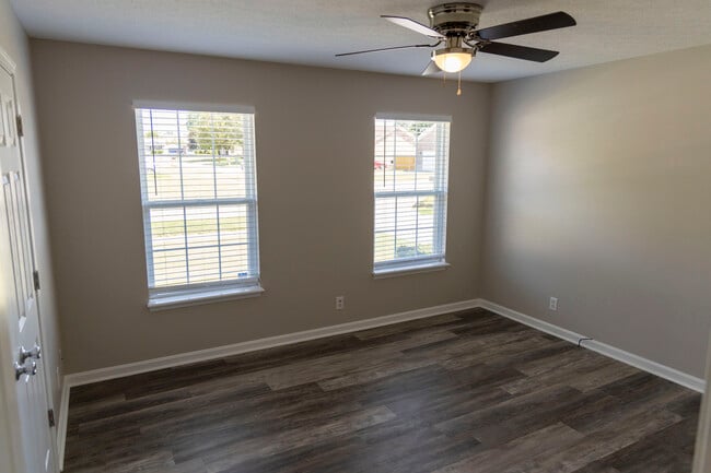 Building Photo - 10504 Pebblestone Cir