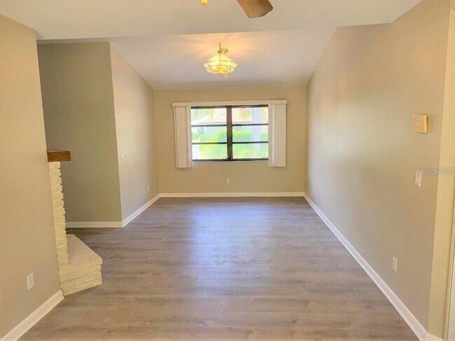 Building Photo - 1711 Settlers Dr