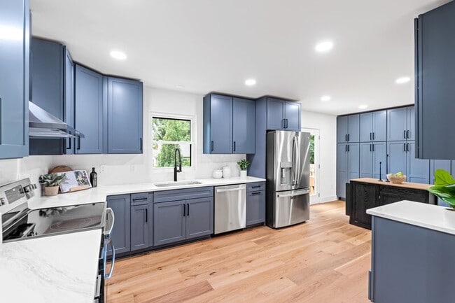 Building Photo - 28 Douglas Dr