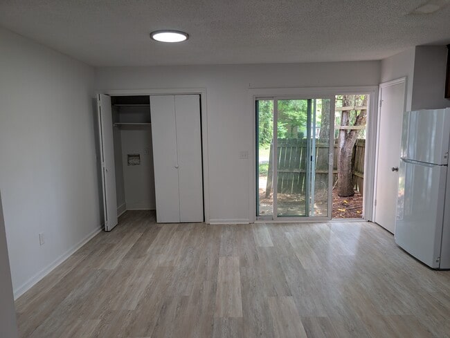 Building Photo - 116 Edgefield Rd