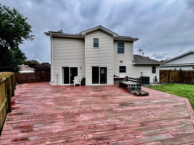 Building Photo - Spacious 3 bedroom home in Wesleyan Chase