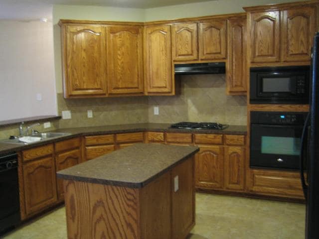 Building Photo - 5916 Silver Buckle Dr