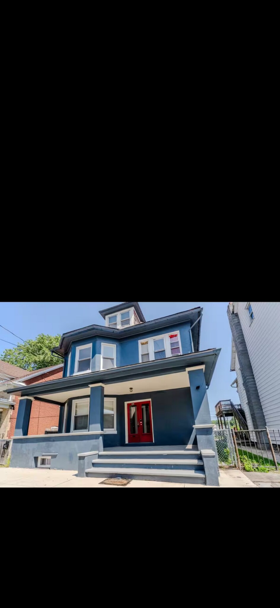 Building Photo - 281 Mercer St