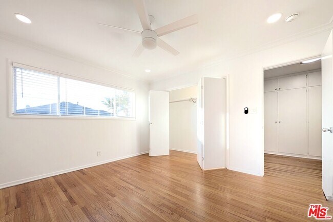 Building Photo - 224 Bicknell Ave