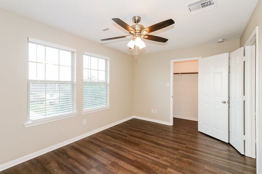 Building Photo - 18746 Majestic Vista Ln