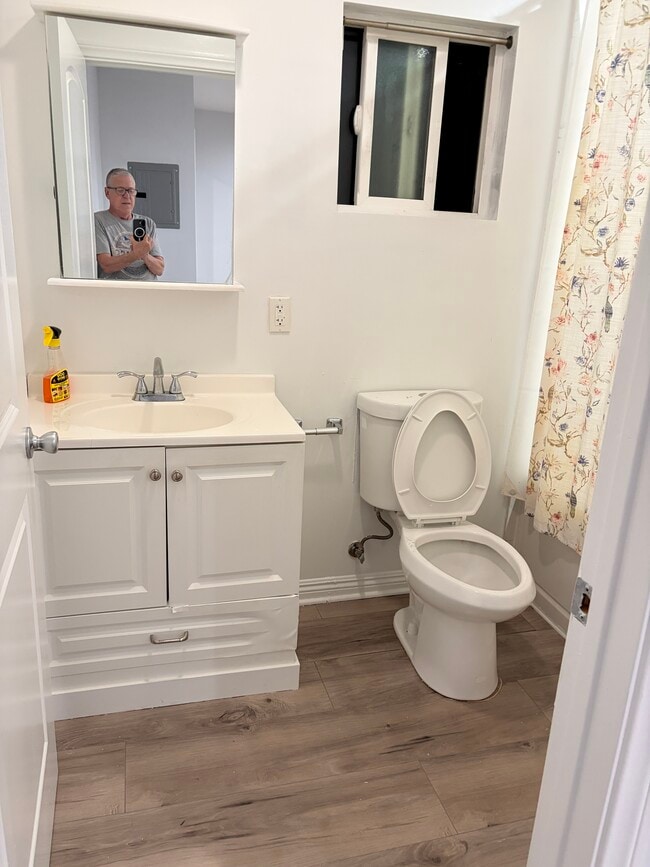 Building Photo - 14260 McCormick St