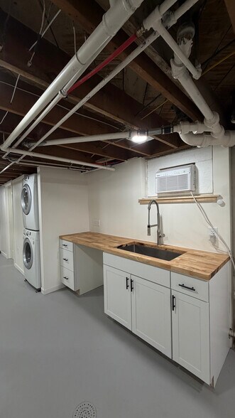 Building Photo - 2659 Brinker Ave