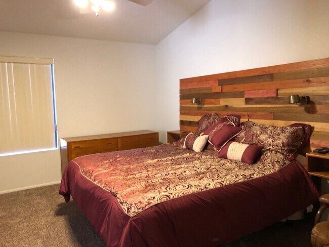 Building Photo - Lovely Home in 45+ Active Adult Community of Leisure World.  Available April 2026 Ongoing.