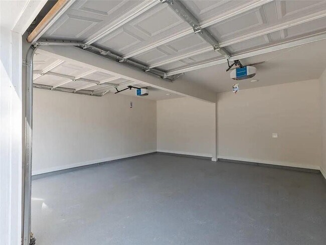 Building Photo - 1569 Jonesboro Rd SE