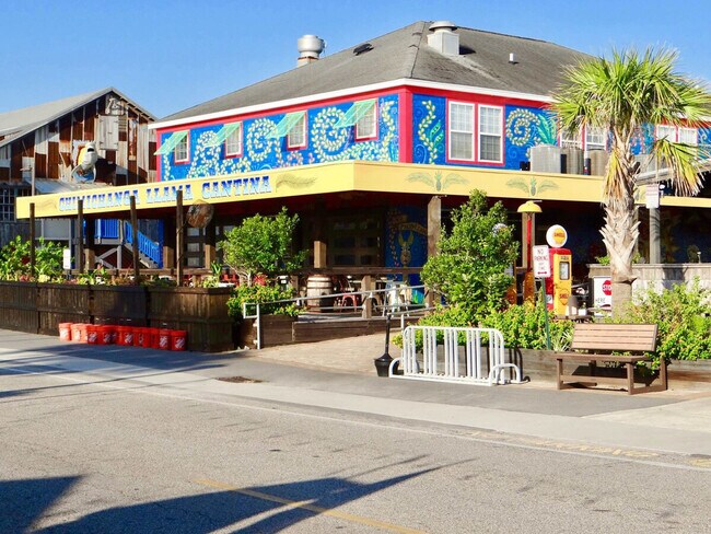 Building Photo - 1890E Auburn Ln