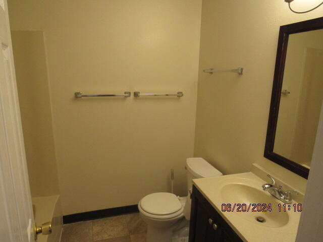 Building Photo - 705 Terrance Ct