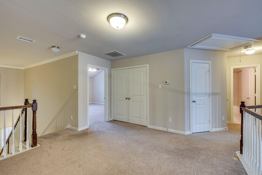 Building Photo - 4411 Samarth St