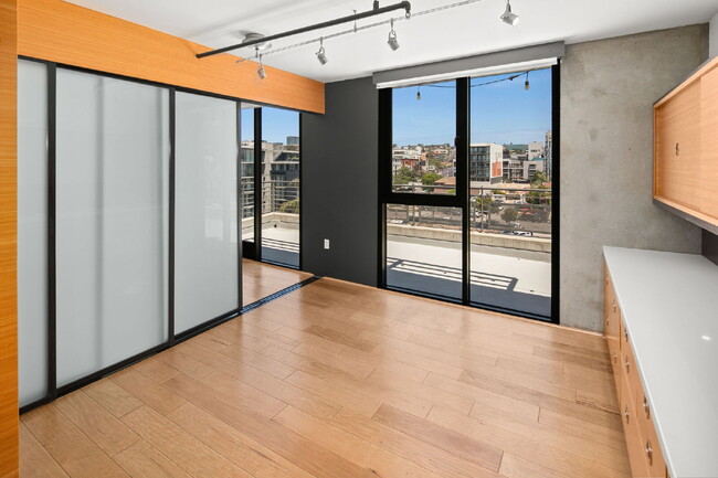 Building Photo - 1780 Kettner Blvd
