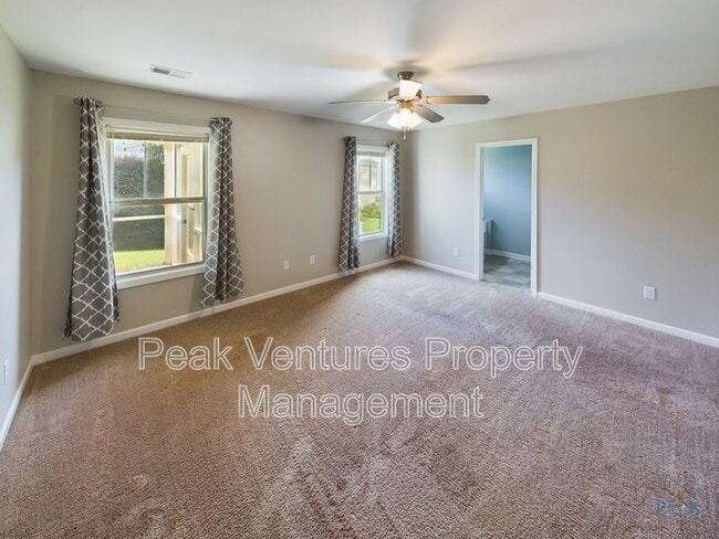 Building Photo - 11 Endeavor Cir