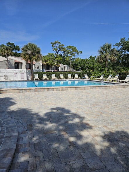 Building Photo - 3505 Tarpon Woods Blvd