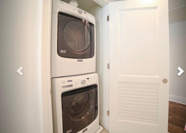 Building Photo - 907 S Shenandoah St