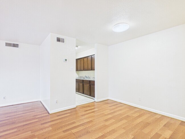 Building Photo - 9700 Leawood Blvd