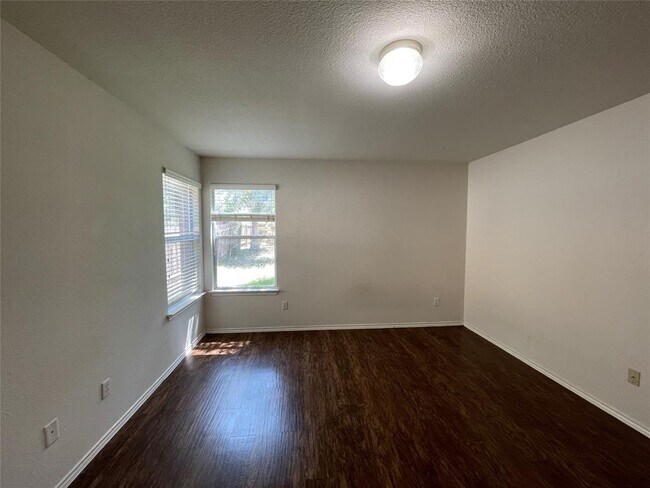 Building Photo - 3830 Castle Rock Cove
