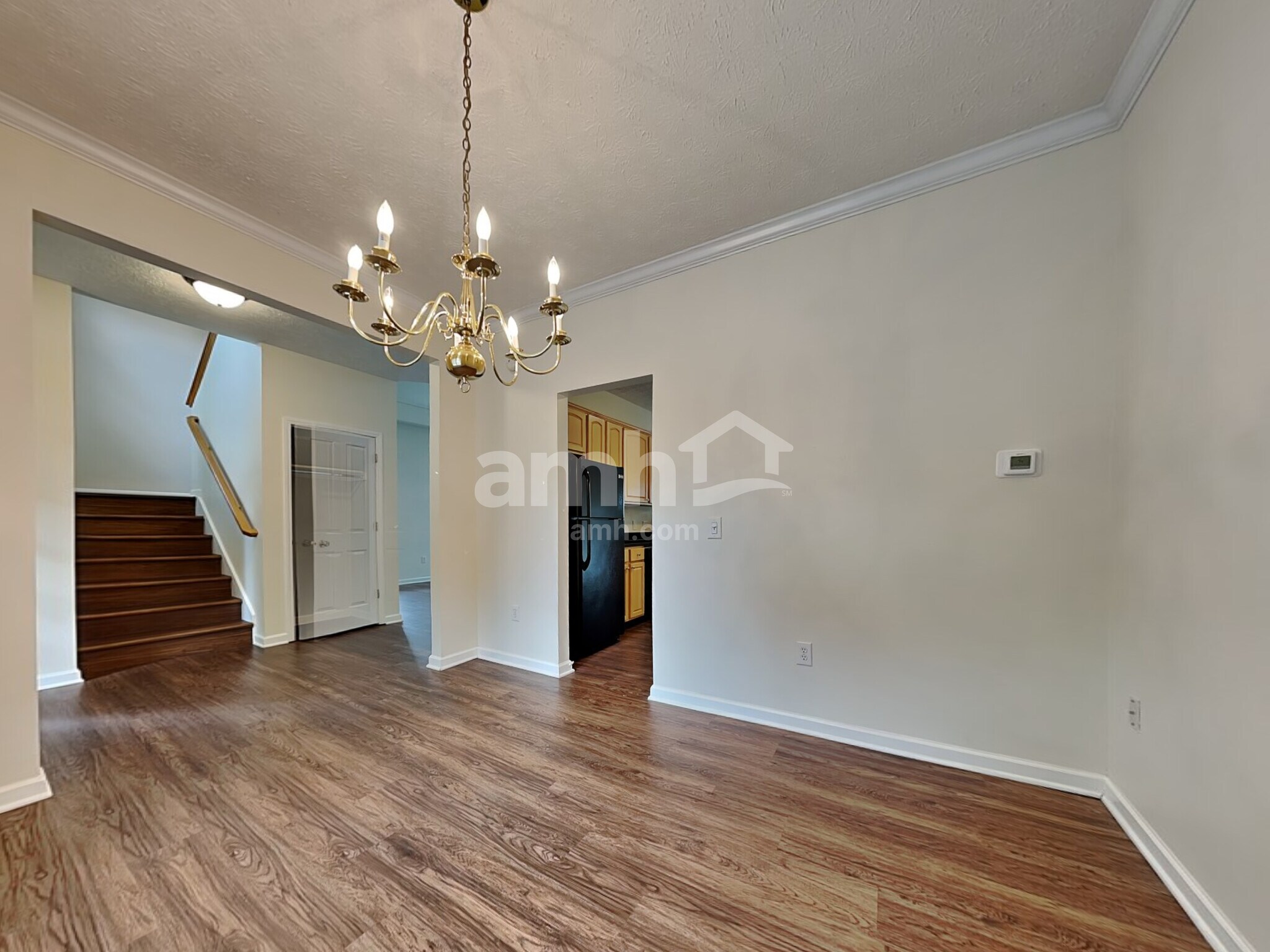 Building Photo - 551 Montgomery Dr