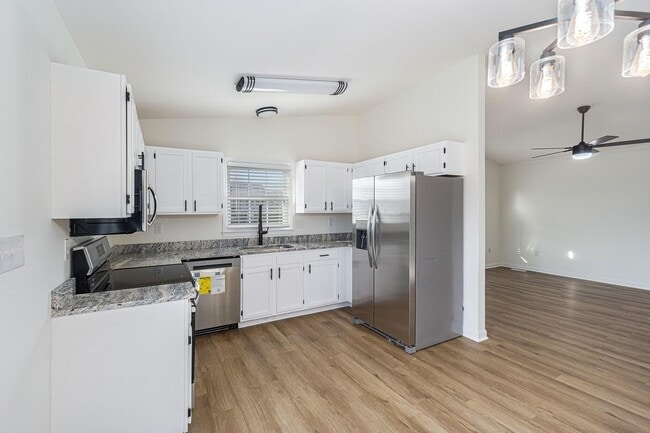 Building Photo - 3126 Arrowhead Dr