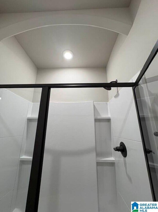 Building Photo - 4401 Lennox Pl