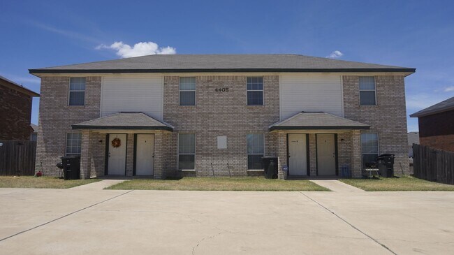 Building Photo - 4405 Abigail Dr