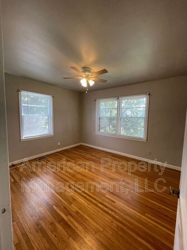 Building Photo - 307 E Beaver St