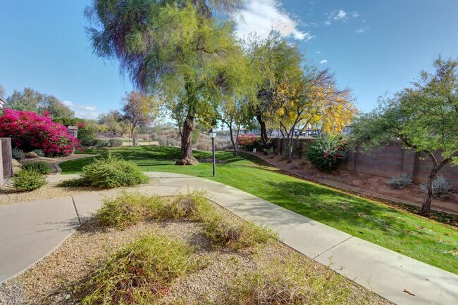 Building Photo - 15221 N Clubgate Dr
