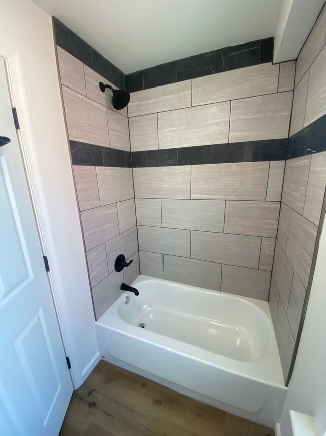 Building Photo - Beautiful 3-Bedroom Home!