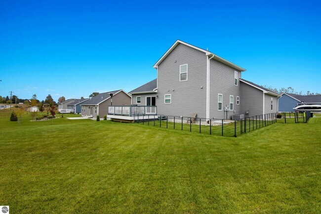 Building Photo - 4712 Owl View Dr