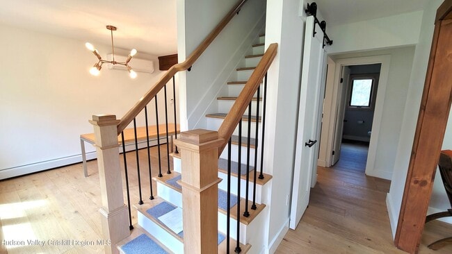 Building Photo - 90 Van Dale Rd