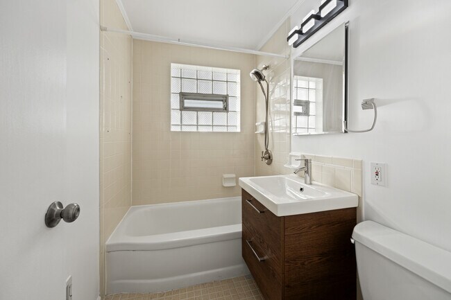 Building Photo - 41 Hackberry Ln