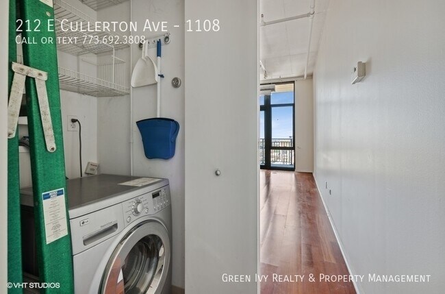 Building Photo - 1 Bed 1 Bath in the South Loop with amazin...