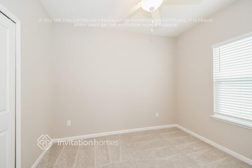 Building Photo - 9823 Lemon Grass Ln
