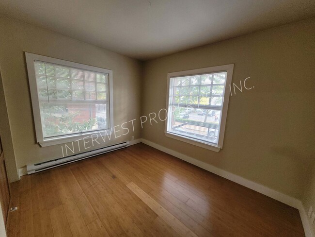 Building Photo - 1 BD Condo in the Pearl District- Slate co...