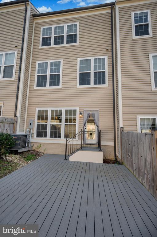 Building Photo - 208 Freesia Ln