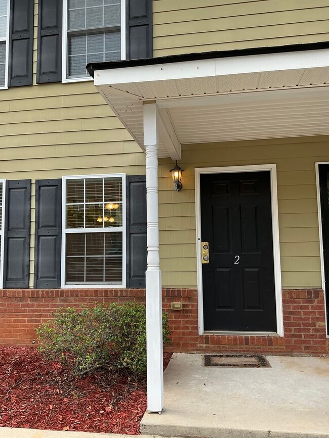 Building Photo - 2 BR 2.5 BA Condo in Gated Community- Mall...