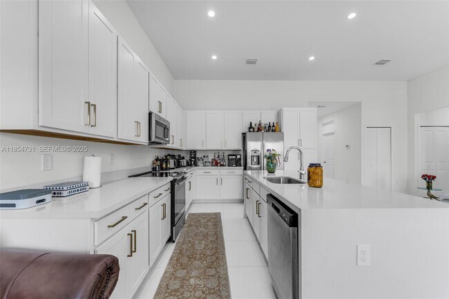 Building Photo - 32206 SW 196th Ave