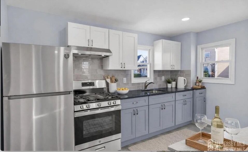 Building Photo - 29 Levinson Ave