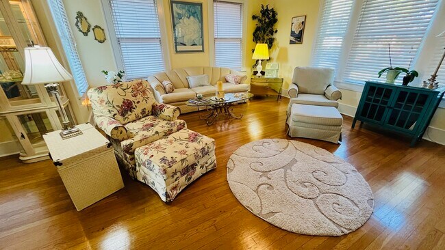 Building Photo - 4623 Avenue N 1/2 Rear