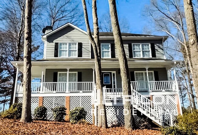 Building Photo - 47 Oak Ln