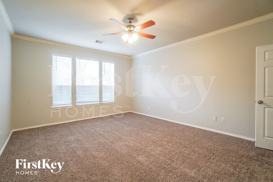 Building Photo - 11511 Maple Falls Dr