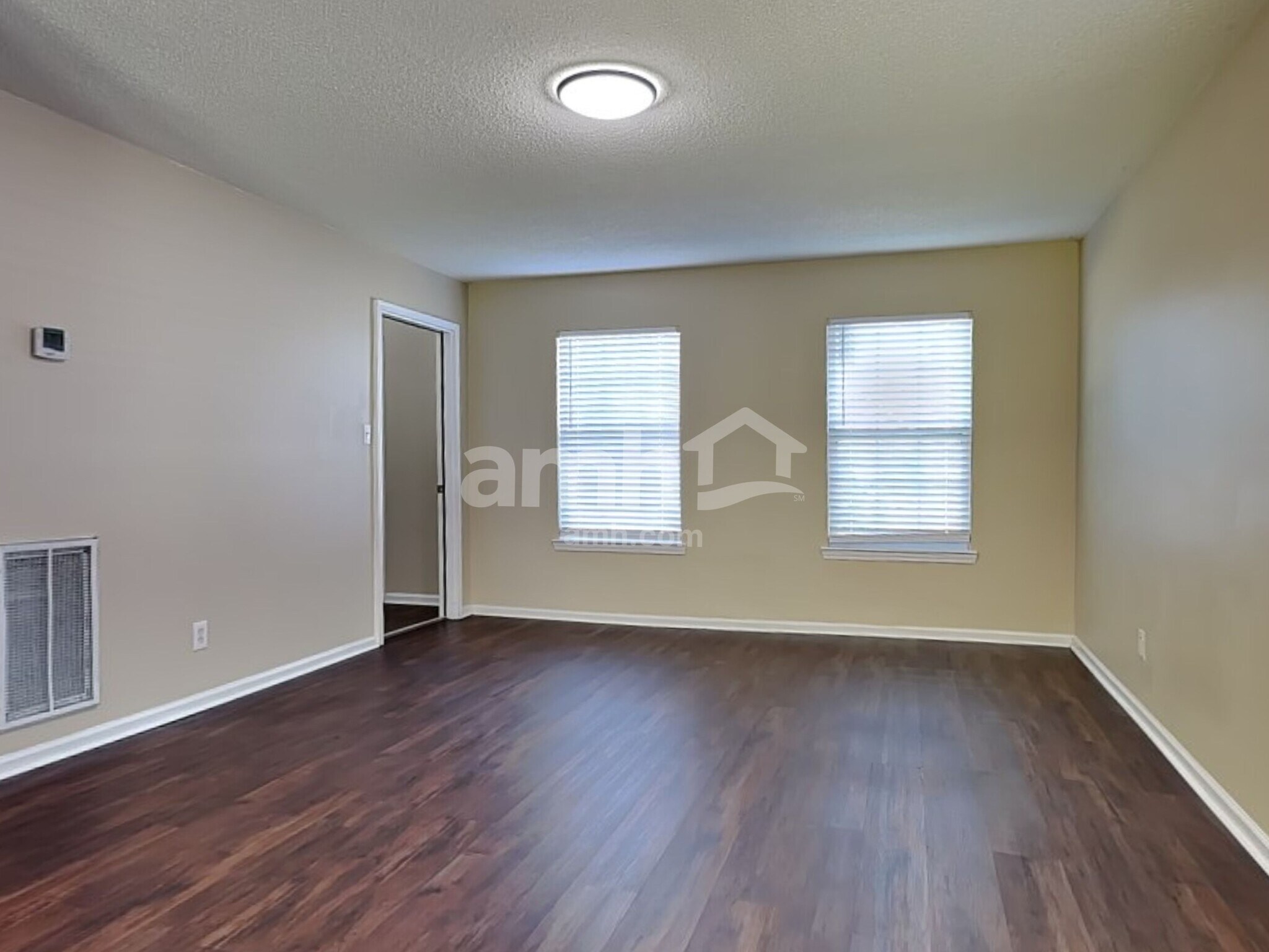 Building Photo - 223 Longleaf Cir