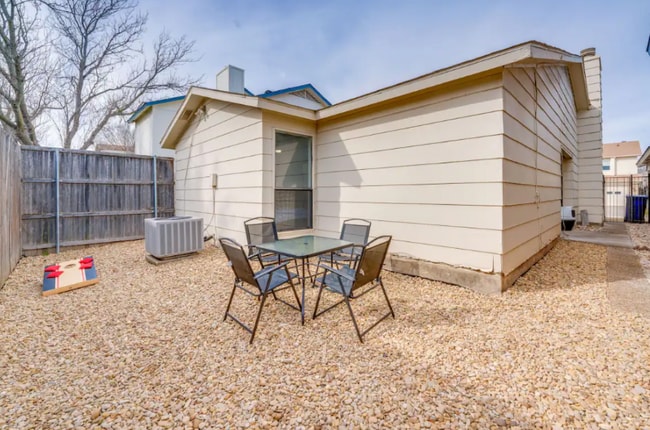 Building Photo - 2912 Pegasus Dr
