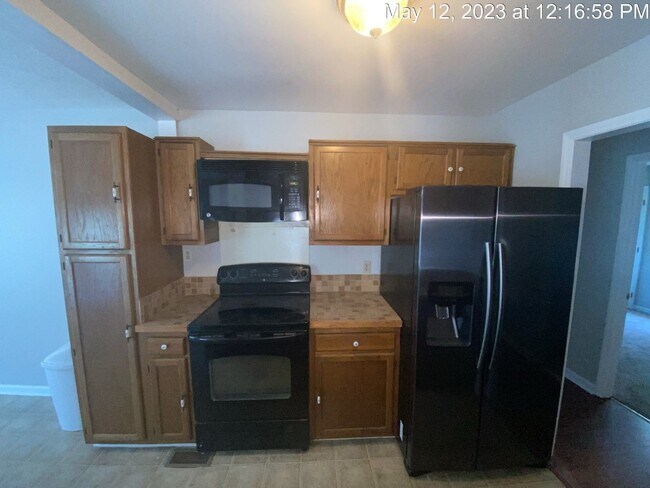 Building Photo - 6951 Calamar Dr