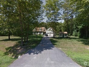 Building Photo - New listing!! A beautiful 3 bedroom 2.5 ba...