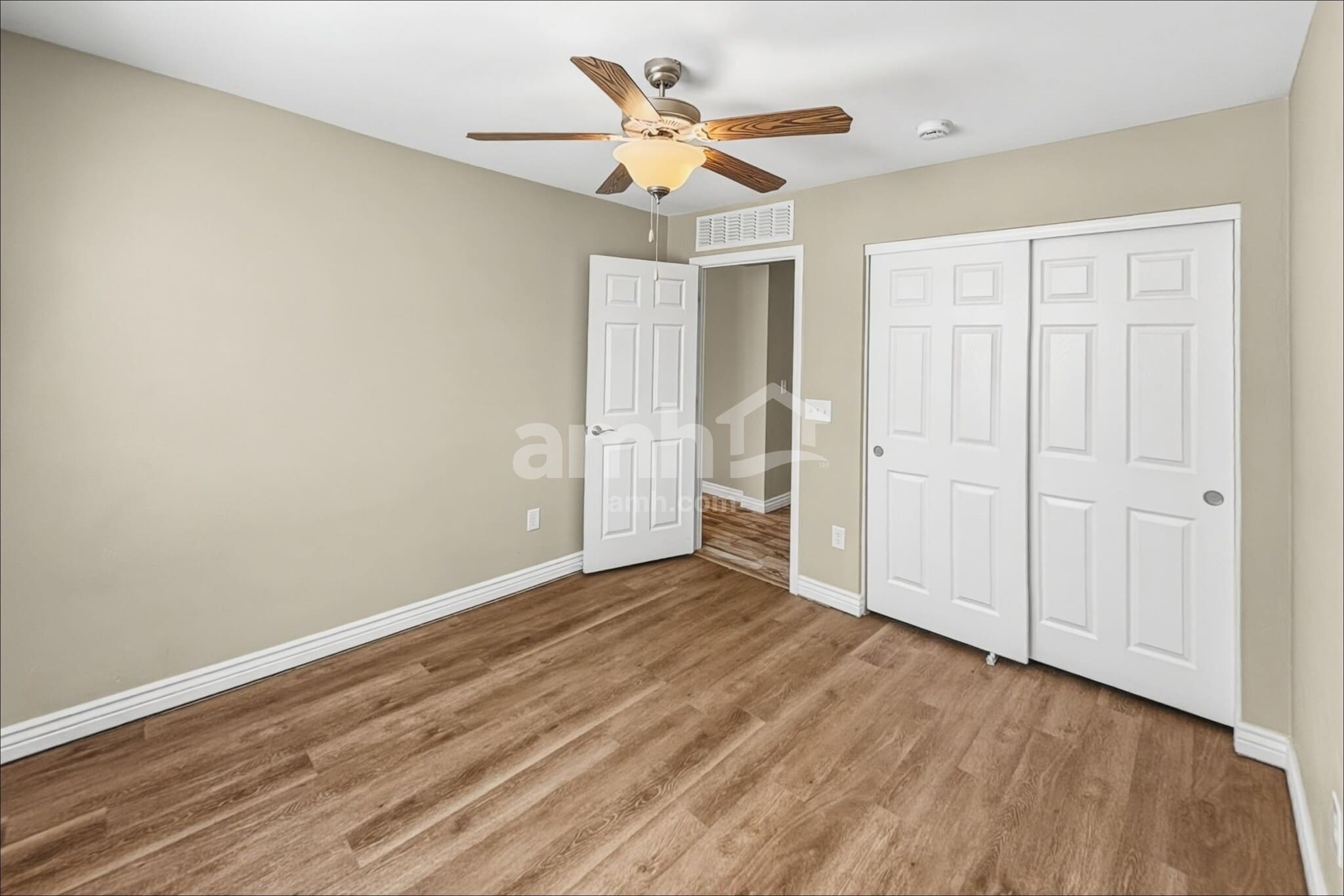 Building Photo - 8933 N Country Cove Tr