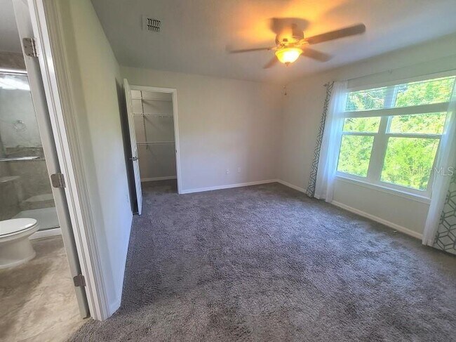 Building Photo - 5041 Royal Palms Wy